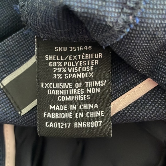 Le Chateau Navy Suit - Picture 9 of 9